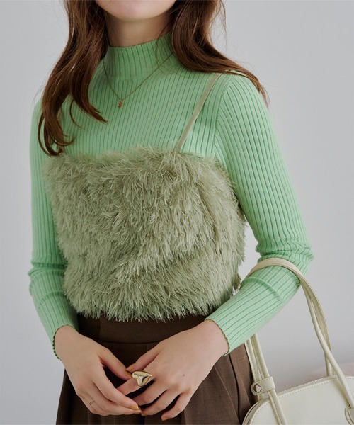 titivate(ティティベイト)の「バックリボンデザインフェザーライクキャミソールトップス(キャミソール・レディース・ブラック/グリーン/ライトピンク/ライトベージュ・FREE)」の3枚目の写真