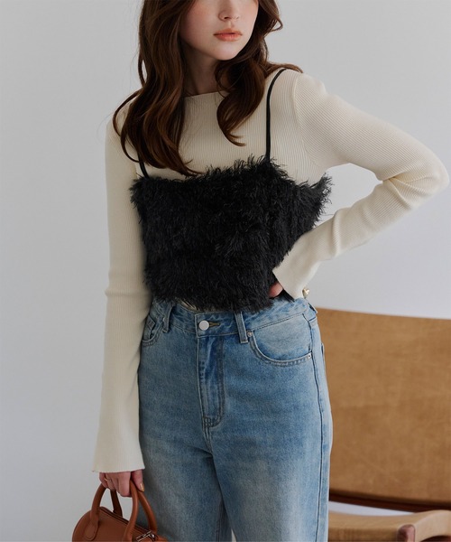 titivate(ティティベイト)の「バックリボンデザインフェザーライクキャミソールトップス(キャミソール・レディース・ブラック/グリーン/ライトピンク/ライトベージュ・FREE)」の1枚目の写真