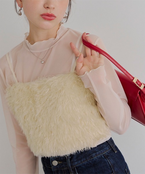 titivate(ティティベイト)の「バックリボンデザインフェザーライクキャミソールトップス(キャミソール・レディース・ブラック/グリーン/ライトピンク/ライトベージュ・FREE)」の6枚目の写真