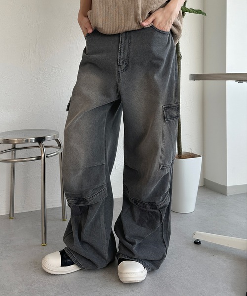 sedacle(セダクル)の「タックカーゴデニムパンツ(デニムパンツ・メンズ・グレー/ブルー・SMALL/MEDIUM/LARGE)」の9枚目の写真