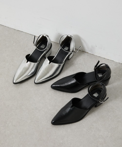 COLONY 2139（コロニートゥーワンスリーナイン）の「Vカットセパレートパンプス（パンプス・レディース・ブラック/シルバー・LARGE/MEDIUM）」の3枚目の写真