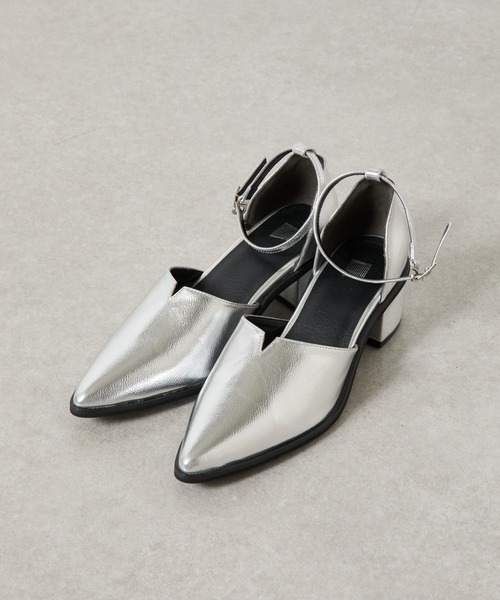 COLONY 2139（コロニートゥーワンスリーナイン）の「Vカットセパレートパンプス（パンプス・レディース・ブラック/シルバー・LARGE/MEDIUM）」の4枚目の写真