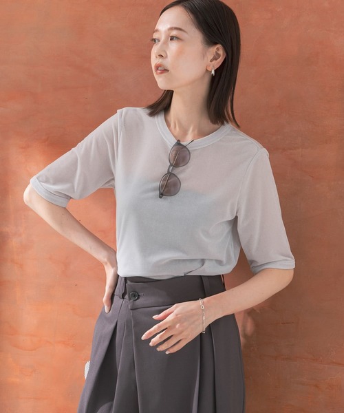 URBAN RESEARCH ROSSO WOMEN(アーバンリサーチ ロッソ)の「シアーベロアTシャツ(Tシャツ/カットソー・レディース・ベージュ系その他/ミント/ピンク系その他・FREE)」の2枚目の写真