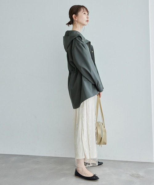 ROPE' PICNIC（ロペピクニック）の「【花粉ガード・撥水加工】ミドル丈マウンテンパーカー（マウンテンパーカー・レディース・チャコールグレー/キナリ/ダークブラウン・38）」の5枚目の写真