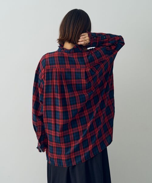 Editt by YECCA VECCA(エディットバイイェッカヴェッカ)の「チェック柄フリルデザインロングシャツ(シャツ/ブラウス・レディース・レッド/グリーン・FREE)」の10枚目の写真