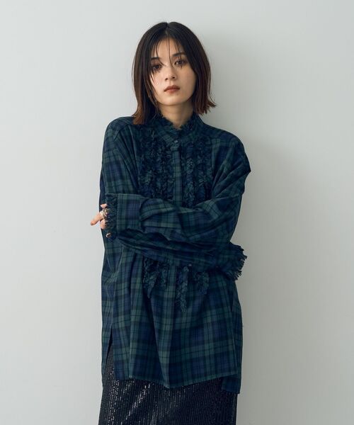 Editt by YECCA VECCA(エディットバイイェッカヴェッカ)の「チェック柄フリルデザインロングシャツ(シャツ/ブラウス・レディース・レッド/グリーン・FREE)」の13枚目の写真