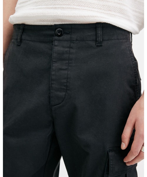 ALLSAINTS(オールセインツ)の「LEWES SLIM FIT CARGO TROUSERS | LEWES スリム フィット カーゴ トラウザー(カーゴパンツ・メンズ・ブラック系その他・28/30/31/32/33)」の4枚目の写真