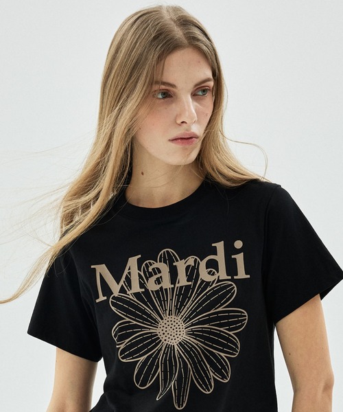 Mardi Mercredi（マルディメクルディ）の「SLIM TSHIRT FLOWERMARDI / スリム Tシャツ フラワーマルディ（Tシャツ/カットソー・レディース・グレー/ブラック/オートミール/ペールイエロー/ブラック×ベージュ/クリーム・FREE）」の3枚目の写真