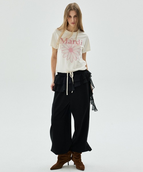 Mardi Mercredi（マルディメクルディ）の「SLIM TSHIRT FLOWERMARDI / スリム Tシャツ フラワーマルディ（Tシャツ/カットソー・レディース・グレー/ブラック/オートミール/ペールイエロー/ブラック×ベージュ/クリーム・FREE）」の10枚目の写真