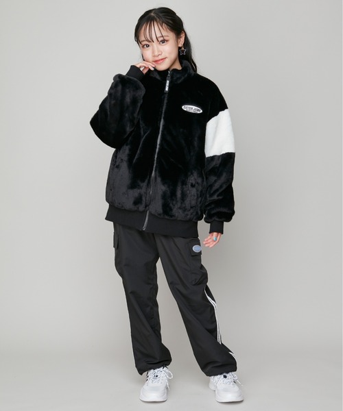 SISTER JENNI(SISTER JENNI)の「あったかファーブルゾン(ブルゾン・キッズ・サックスブルー/ブラック・140cm/130cm/150cm/160cm)」の4枚目の写真