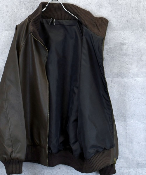 Anytime Songs(エニータイムソングス)の「Vintage-like synthetic leather rib turtle blouson/ヴィンテージライク 合成皮革 リブタートル ブルゾン(ブルゾン・メンズ・ブラウン/ブラック・M/L/XL)」の10枚目の写真