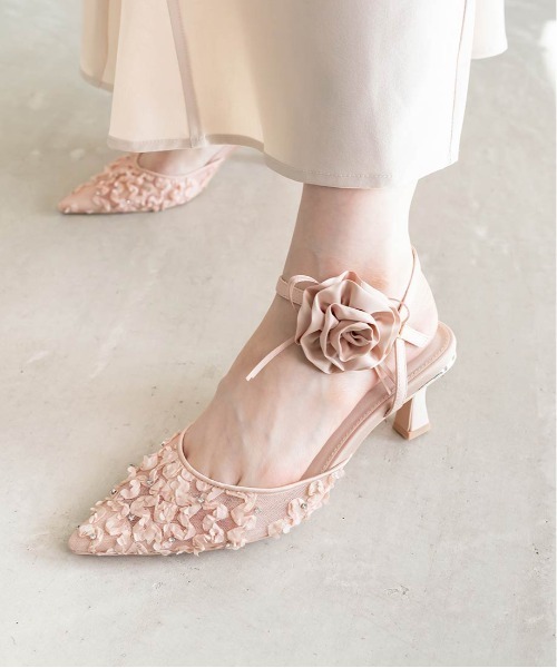 RANDA(ランダ)の「【Flower Collection】2WAYフラワーモチーフアンクルストラップパンプス(パンプス・レディース・ピンク/ホワイト/ブルー・M/L/S/LL)」の6枚目の写真
