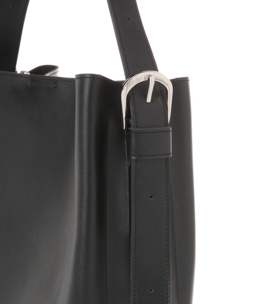 LAKOLE(ラコレ)の「【入卒式/新社会人にも】バーティカルトートバッグ / 252673(ショルダーバッグ・レディース・ブラック/アイボリー/グレイッシュベージュ/ブラウン・FREE)」の18枚目の写真