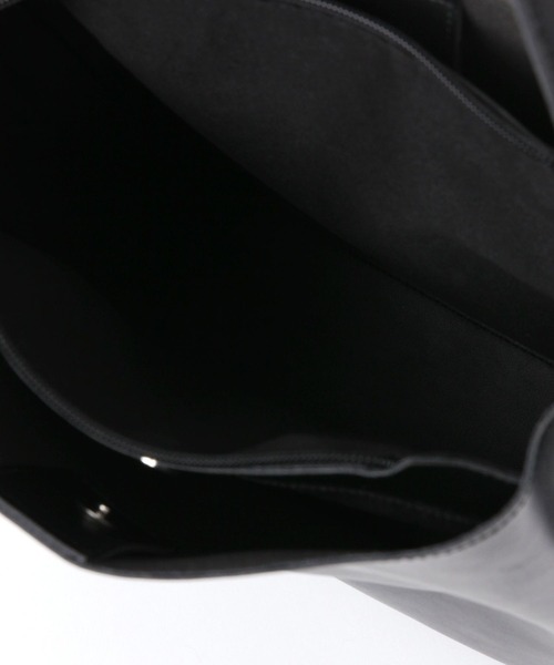 LAKOLE(ラコレ)の「【入卒式/新社会人にも】バーティカルトートバッグ / 252673(ショルダーバッグ・レディース・ブラック/アイボリー/グレイッシュベージュ/ブラウン・FREE)」の20枚目の写真