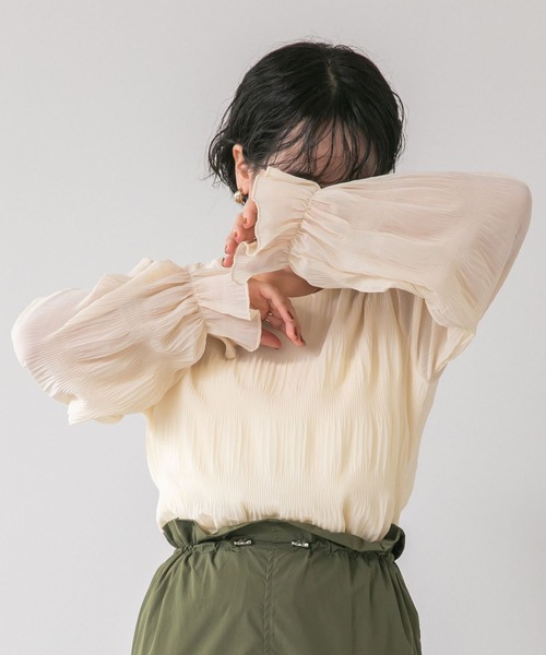 LinoU.(リノユー)の「シアーベルスリーブ楊柳ブラウス(シャツ/ブラウス・レディース・ブラック/ライトベージュ/ライトグリーン/ホワイト・M/L/XL)」の3枚目の写真