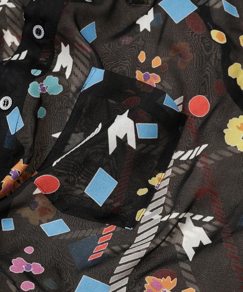ANREALAGE（アンリアレイジ）の「WIND BLOW MULTI BALL SHIRTS（シャツ/ブラウス・メンズ・ブラック/ホワイト・46/38/48）」の8枚目の写真