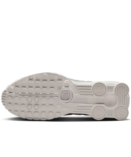 NIKE(ナイキ)の「ナイキ ショックス R4 メンズシューズ / Nike Shox R4 Men's Shoes HQ1988-101 White(スニーカー・メンズ・ホワイト・24/24.5/25/25.5/26/26.5/27/27.5/28/28.5/29/29.5/30)」の3枚目の写真