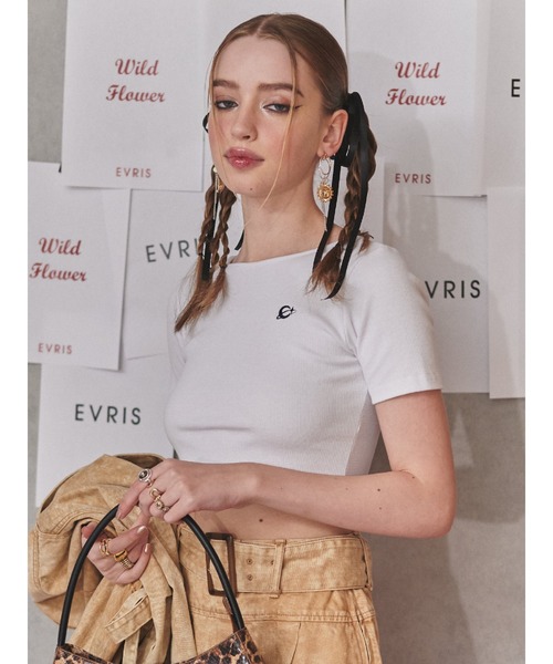 EVRIS(エヴリス)の「ワンポイントバックストラップTシャツ(Tシャツ/カットソー・レディース・レッド/ホワイト/ネイビー/ブラック・FREE)」の5枚目の写真