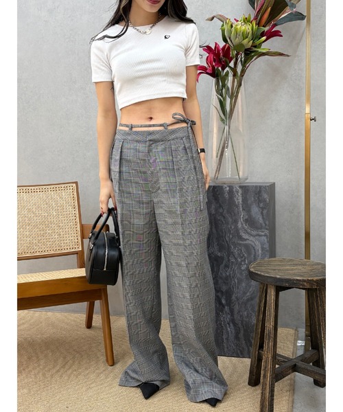 EVRIS(エヴリス)の「ワンポイントバックストラップTシャツ(Tシャツ/カットソー・レディース・レッド/ホワイト/ネイビー/ブラック・FREE)」の11枚目の写真