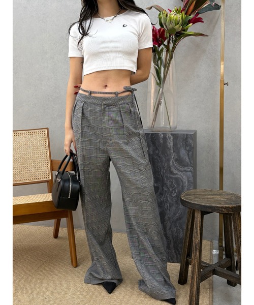 EVRIS(エヴリス)の「ワンポイントバックストラップTシャツ(Tシャツ/カットソー・レディース・レッド/ホワイト/ネイビー/ブラック・FREE)」の12枚目の写真