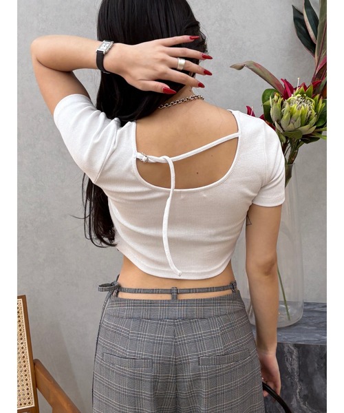 EVRIS(エヴリス)の「ワンポイントバックストラップTシャツ(Tシャツ/カットソー・レディース・レッド/ホワイト/ネイビー/ブラック・FREE)」の10枚目の写真