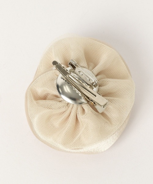 A part by（アパートバイ）の「【セレモニー】サテンコサージュ（ブローチ/コサージュ・レディース・ネイビー/ライトベージュ・FREE）」の3枚目の写真