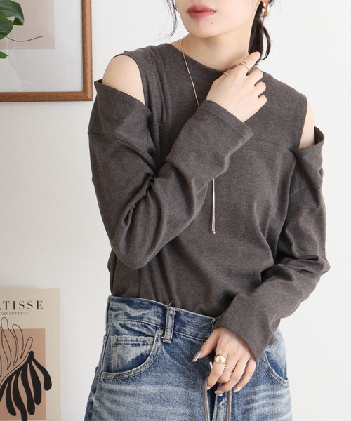 atONE(アットワン)の「オープンショルダーロングスリーブTシャツ(Tシャツ/カットソー・レディース・グレイッシュベージュ/カーキ/チャコールグレー/杢グレー/ブラック/オフホワイト・M-L/4L~5L/LL~3L)」の9枚目の写真