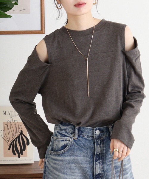 atONE(アットワン)の「オープンショルダーロングスリーブTシャツ(Tシャツ/カットソー・レディース・グレイッシュベージュ/カーキ/チャコールグレー/杢グレー/ブラック/オフホワイト・M-L/4L~5L/LL~3L)」の10枚目の写真
