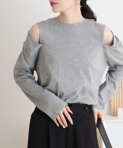 atONE(アットワン)の「オープンショルダーロングスリーブTシャツ(Tシャツ/カットソー・レディース・グレイッシュベージュ/カーキ/チャコールグレー/杢グレー/ブラック/オフホワイト・M-L/4L~5L/LL~3L)」の14枚目の写真