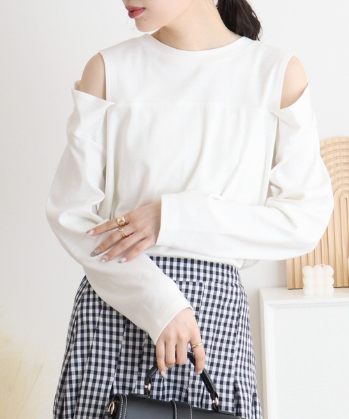 atONE(アットワン)の「オープンショルダーロングスリーブTシャツ(Tシャツ/カットソー・レディース・グレイッシュベージュ/カーキ/チャコールグレー/杢グレー/ブラック/オフホワイト・M-L/4L~5L/LL~3L)」の22枚目の写真