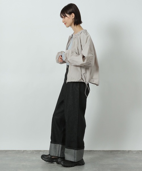 LAKOLE（ラコレ）の「袖ボリュームナイロンブルゾン / 290772（ブルゾン・レディース・グレイッシュベージュ/オフホワイト/ブラック・LARGE/MEDIUM）」の18枚目の写真