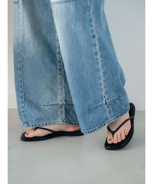 Ungrid（アングリッド）の「フラットサンダル（サンダル・レディース・シルバー/ブラック・S/M/L）」の2枚目の写真