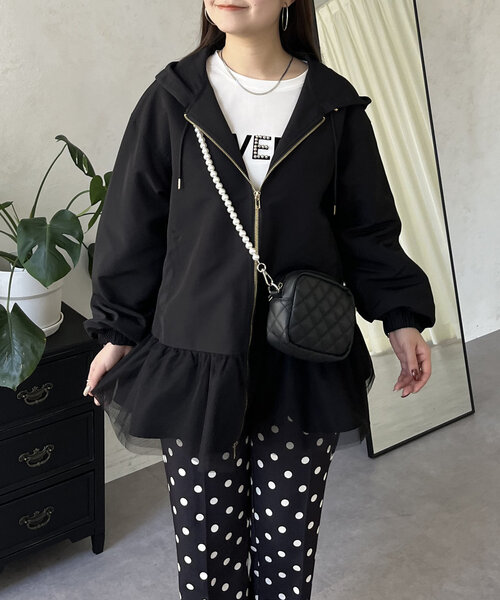 prose verse（プロズヴェール）の「裾チュールフリル撥水マウンテンパーカー（ブルゾン・レディース・ベージュ/ブラック・FREE）」の5枚目の写真