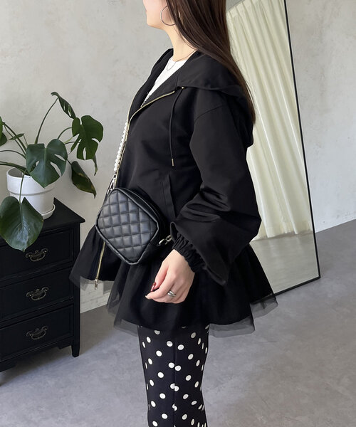 prose verse（プロズヴェール）の「裾チュールフリル撥水マウンテンパーカー（ブルゾン・レディース・ベージュ/ブラック・FREE）」の11枚目の写真