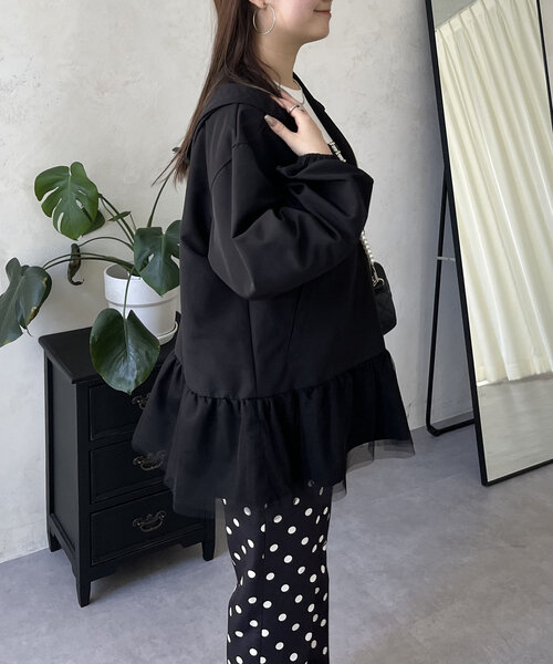 prose verse（プロズヴェール）の「裾チュールフリル撥水マウンテンパーカー（ブルゾン・レディース・ベージュ/ブラック・FREE）」の14枚目の写真