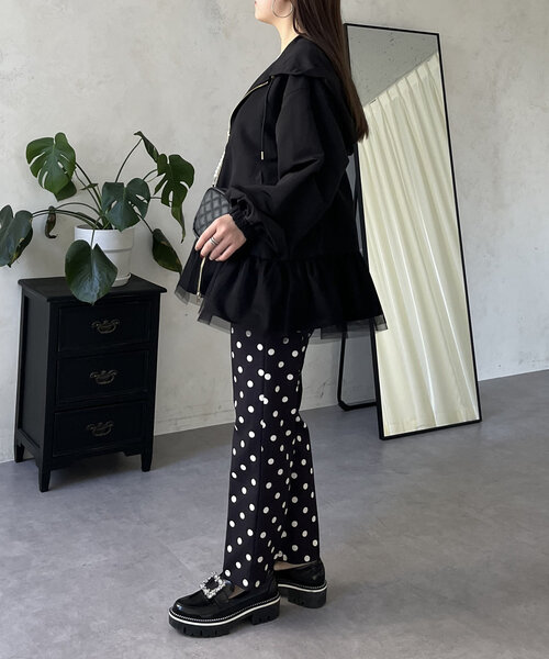 prose verse（プロズヴェール）の「裾チュールフリル撥水マウンテンパーカー（ブルゾン・レディース・ベージュ/ブラック・FREE）」の20枚目の写真