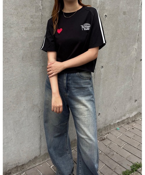 FIRST MOOD（ファーストムード）の「《FIRSTMOODコラボ》ハートロゴ刺繍袖ラインミニTシャツ（Tシャツ/カットソー・レディース・オートミール/ブラック・MEDIUM/LARGE）」の13枚目の写真