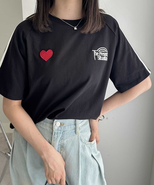 FIRST MOOD（ファーストムード）の「《FIRSTMOODコラボ》ハートロゴ刺繍袖ラインミニTシャツ（Tシャツ/カットソー・レディース・オートミール/ブラック・MEDIUM/LARGE）」の20枚目の写真