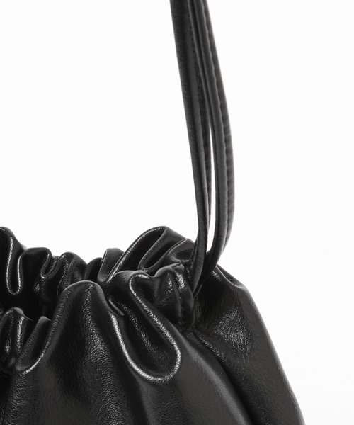 LOWRYS FARM(ローリーズファーム)の「ミニキンチャクショルダーバッグ 328507(ショルダーバッグ・レディース・ブラック/グリーン/アイボリー・FREE)」の16枚目の写真