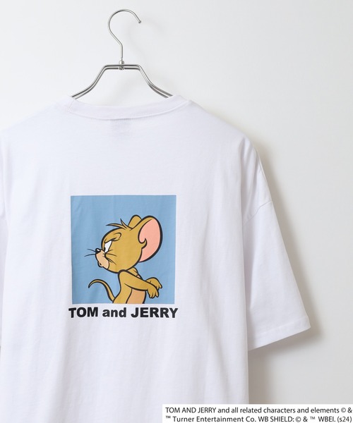 Tom&Jerry(トムアンドジェリー)の「TOM&JERRY オーバーTシャツ unisex(Tシャツ/カットソー・メンズ・モカ/ネイビー/チャコール/ベージュ/ダークグリーン系1/オレンジ/チャコールグレー/ホワイト系3/オフホワイト/ダークグリーン/杢グレー/ネイビー系1/ブラック系1/ブラック/ホワイト系1/ホワイト系2・M/L/XL)」の2枚目の写真