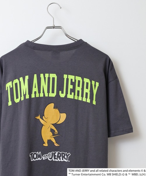 Tom&Jerry(トムアンドジェリー)の「TOM&JERRY オーバーTシャツ unisex(Tシャツ/カットソー・メンズ・モカ/ネイビー/チャコール/ベージュ/ダークグリーン系1/オレンジ/チャコールグレー/ホワイト系3/オフホワイト/ダークグリーン/杢グレー/ネイビー系1/ブラック系1/ブラック/ホワイト系1/ホワイト系2・M/L/XL)」の8枚目の写真