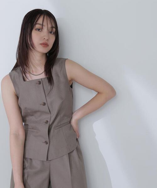 NATURAL BEAUTY BASIC(ナチュラルビューティーベーシック)の「◇【Oggi掲載】リネンライクツイルシリーズ ベスト(その他アウター・レディース・ブラウン/ベージュ/カーキ・FREE)」の2枚目の写真
