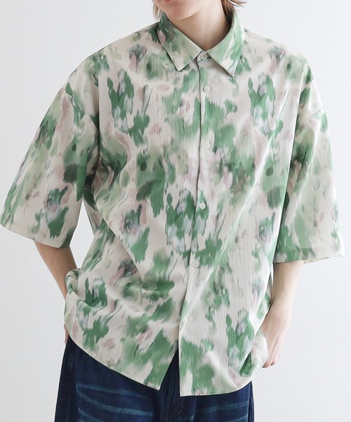 tk.TAKEO KIKUCHI（ティーケータケオキクチ）の「楊柳ブラープリントシャツ（シャツ/ブラウス・メンズ・ネイビー系3/ブラック系3/グリーン系4・01/02/03）」の2枚目の写真