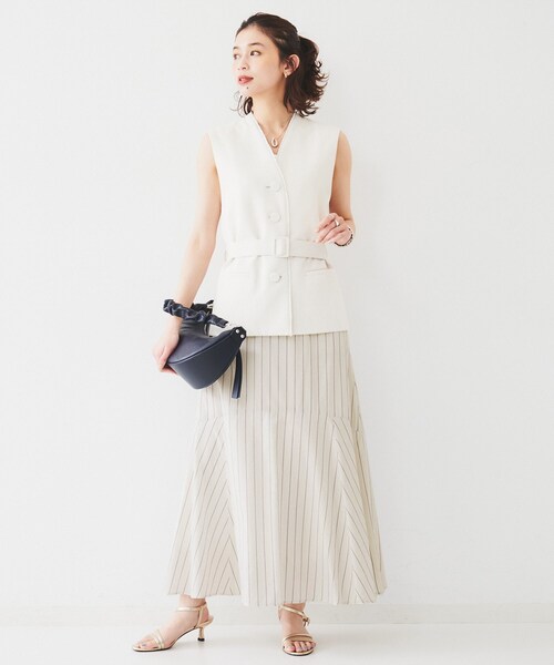 UNTITLED(アンタイトル)の「【後ろウエストゴム/マーメイド】ストライプフレアスカート(スカート・レディース・ブルー系2/ベージュ系その他6/ブラウン系その他4・00/01/48/50/44/46/04/42/02/03)」の8枚目の写真