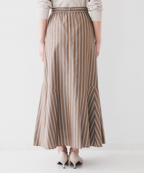 UNTITLED(アンタイトル)の「【後ろウエストゴム/マーメイド】ストライプフレアスカート(スカート・レディース・ブルー系2/ベージュ系その他6/ブラウン系その他4・00/01/48/50/44/46/04/42/02/03)」の21枚目の写真