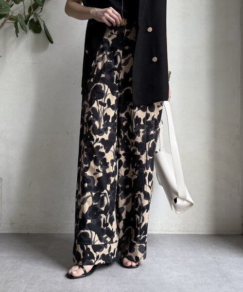 DouDou（ドゥドゥ）の「【WEB限定】フラワープリントワイドパンツ（その他パンツ・レディース・ベージュ/アイボリー・FREE）」の20枚目の写真