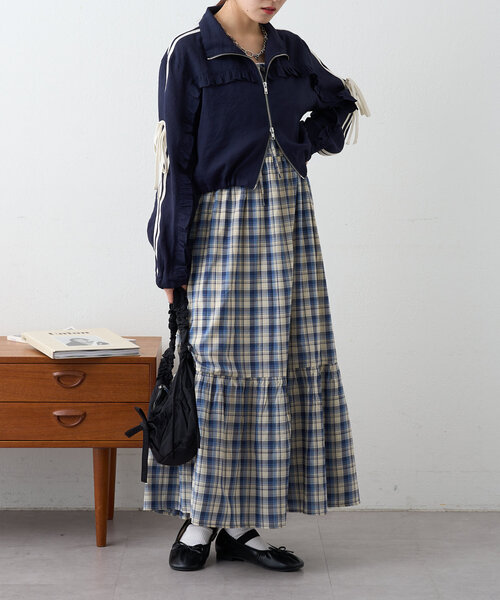 w closet（ダブルクローゼット）の「【２サイズ展開】シアーフリルラインジャケット（ブルゾン・レディース・ピンク/ネイビー/アイボリー・FREE/SMALL）」の6枚目の写真