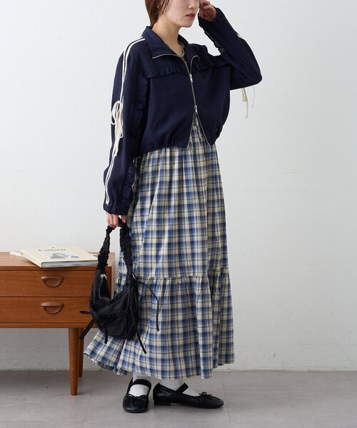 w closet（ダブルクローゼット）の「【２サイズ展開】シアーフリルラインジャケット（ブルゾン・レディース・ピンク/ネイビー/アイボリー・FREE/SMALL）」の11枚目の写真