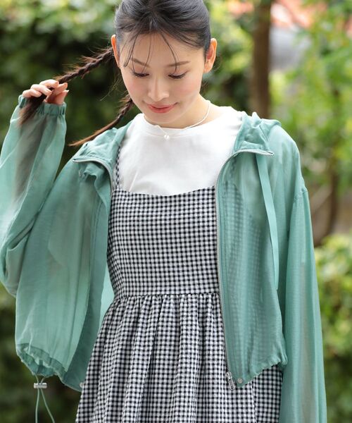 ELENCARE DUE（エレンカーレデュエ）の「・ELENCARE DUE シアーマウンテンパーカー（マウンテンパーカー・レディース・グリーン/チャコールグレー/オフホワイト/ブラック・FREE）」の2枚目の写真