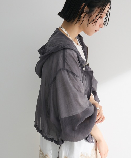 ELENCARE DUE（エレンカーレデュエ）の「・ELENCARE DUE シアーマウンテンパーカー（マウンテンパーカー・レディース・グリーン/チャコールグレー/オフホワイト/ブラック・FREE）」の4枚目の写真